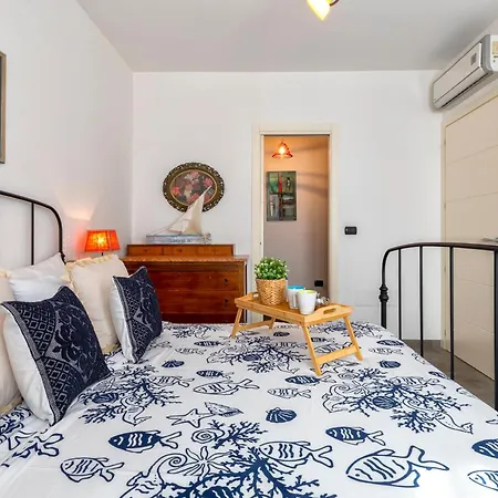 Sardinia Re - Valerys Flat *